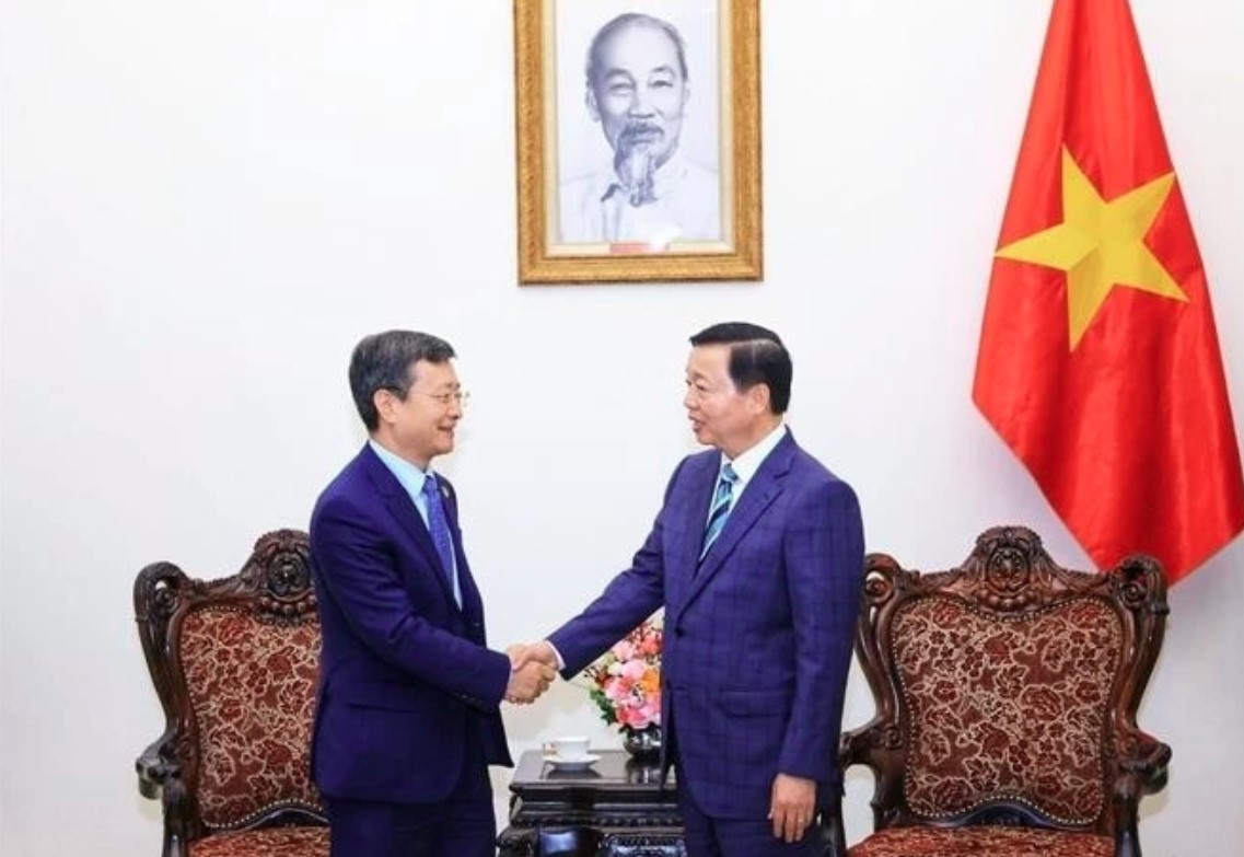 Vietnam welcomes Chinese firms' engagement in high-speed railway projects